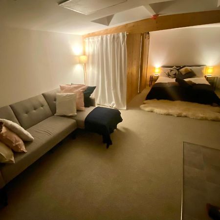 The Dragonfly Bnb, グラストンベリー エクステリア 写真
