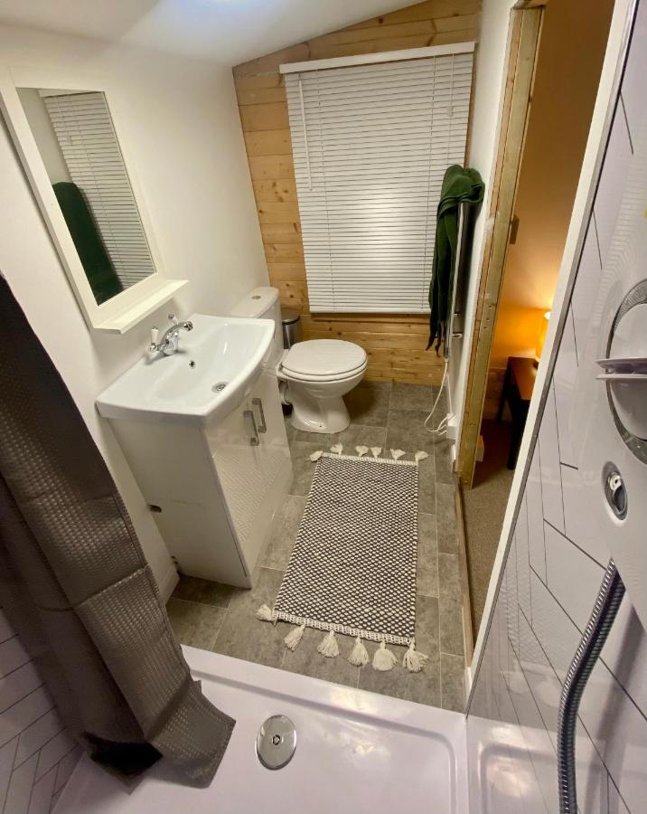 The Dragonfly Bnb, グラストンベリー エクステリア 写真