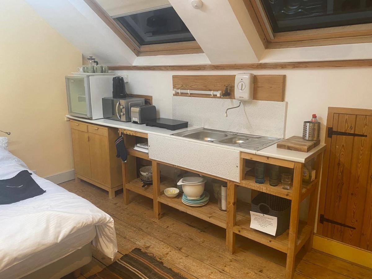 The Dragonfly Bnb, グラストンベリー エクステリア 写真