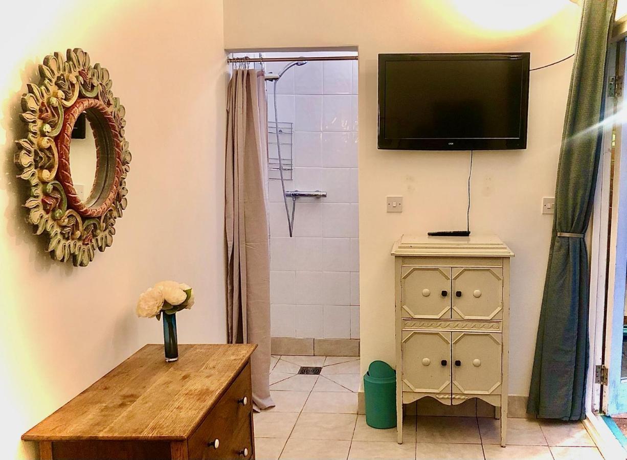 The Dragonfly Bnb, グラストンベリー エクステリア 写真
