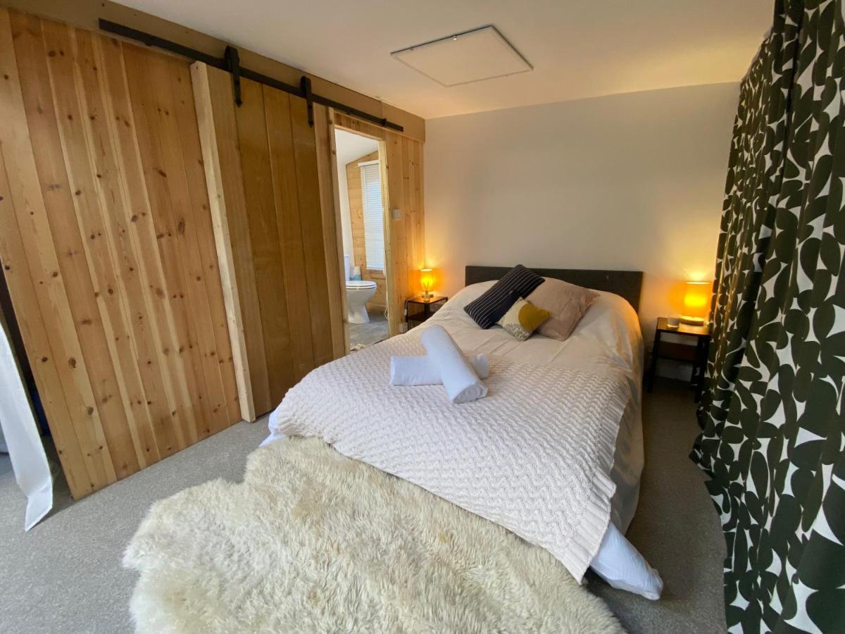 The Dragonfly Bnb, グラストンベリー エクステリア 写真