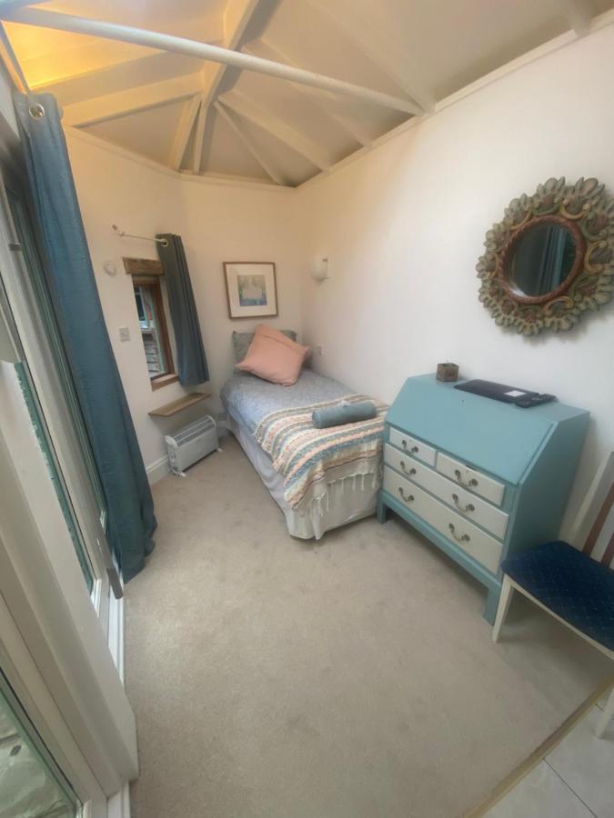The Dragonfly Bnb, グラストンベリー エクステリア 写真