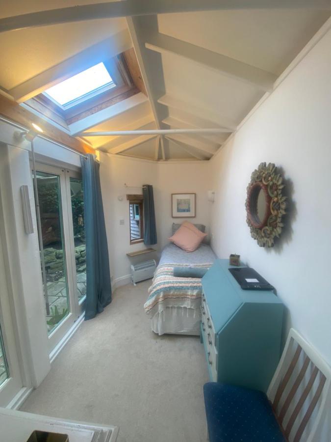 The Dragonfly Bnb, グラストンベリー エクステリア 写真